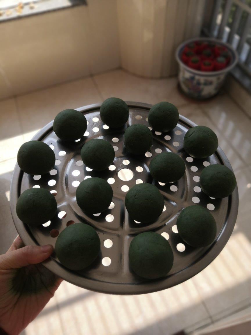 大麦若叶红豆青团