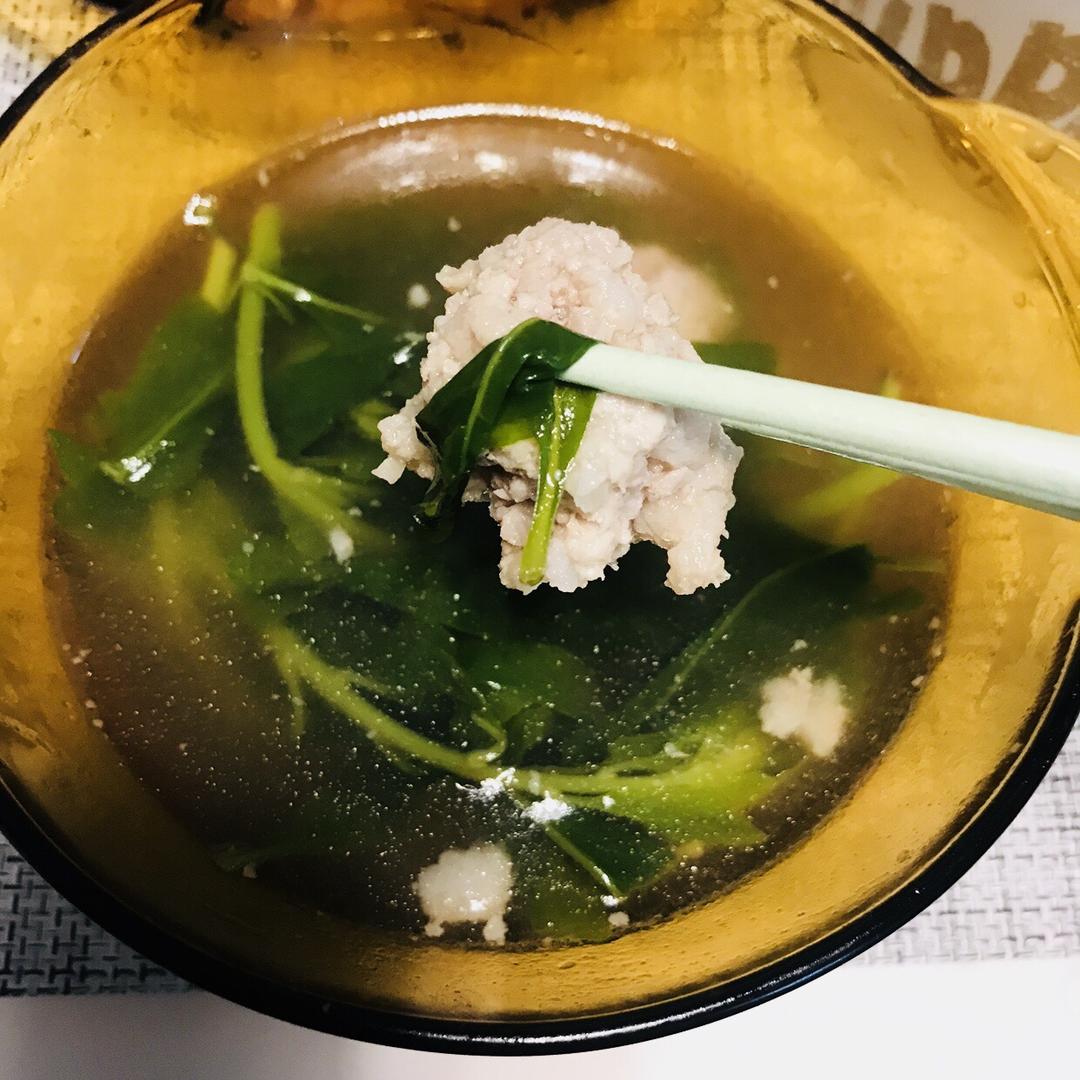 枸杞菜肉丸汤