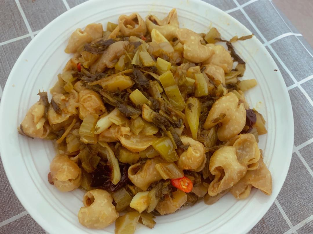 酸菜炒大肠