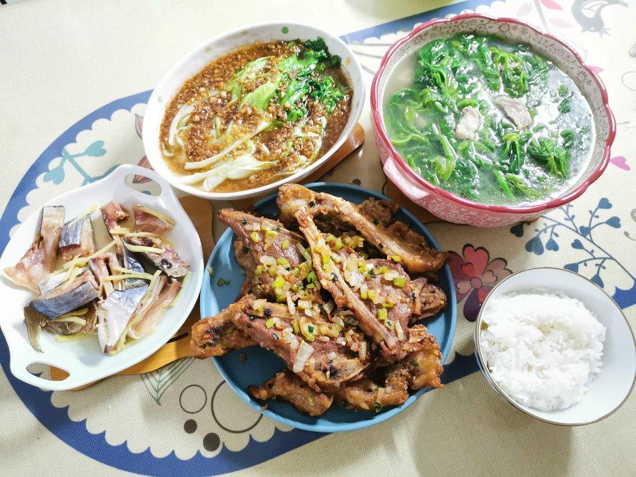 我们家的午晚餐～