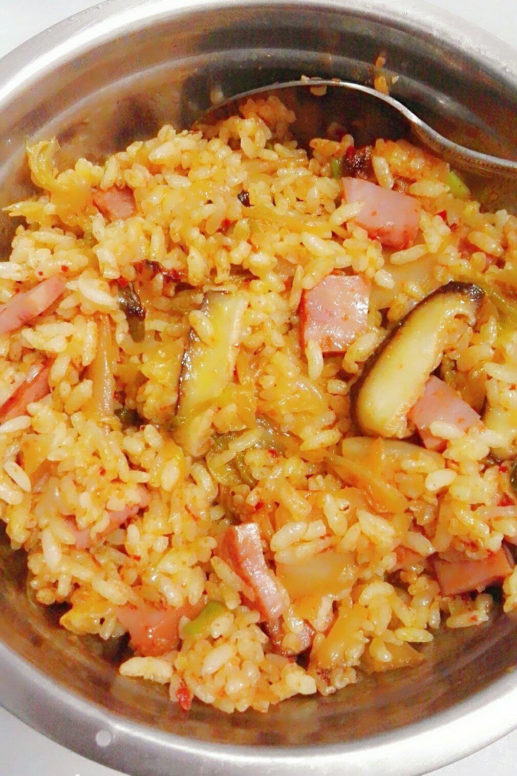 辣白菜培根炒饭