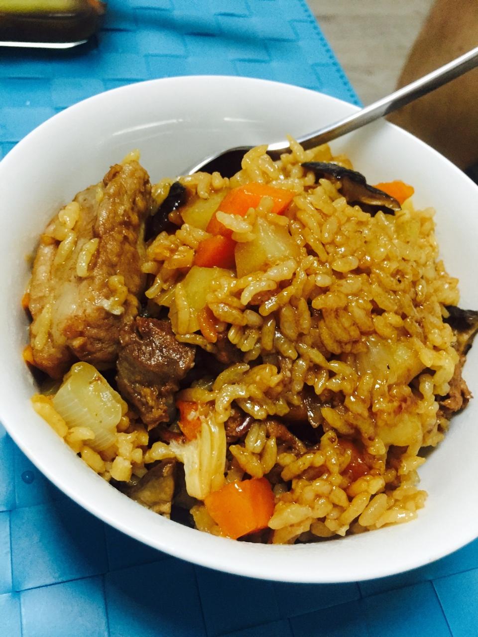 喷香排骨焖饭（爆好吃）