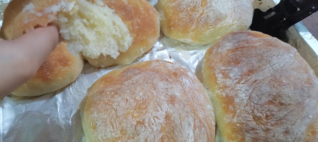 Ciabatta 恰巴塔面包 无揉 写给新手第一次接触高含水量面团的方子80%+含水量