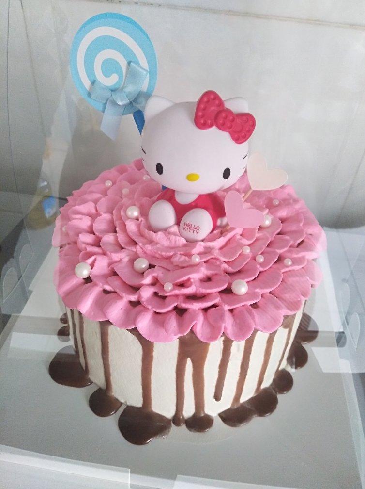 hellokitty的鲜奶蛋糕