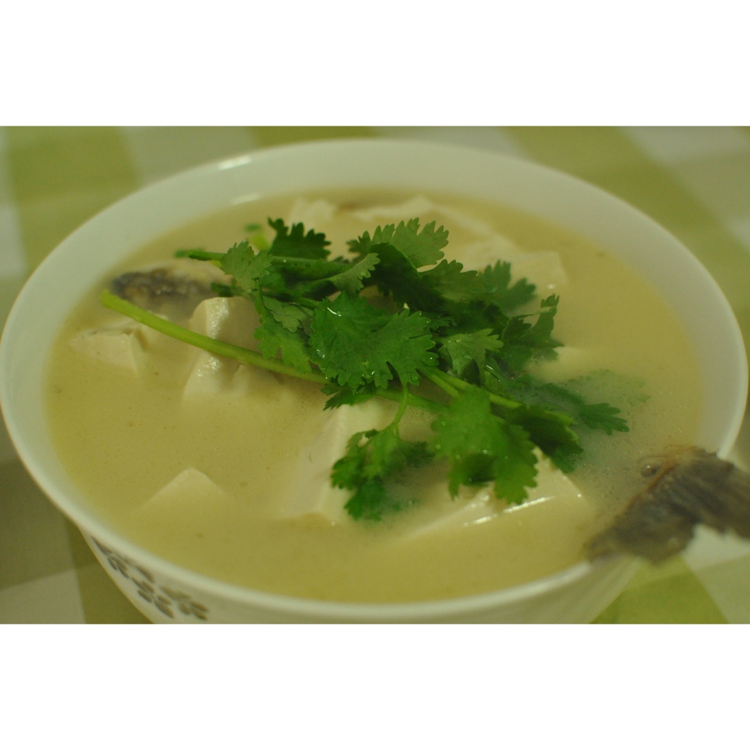 鲫鱼豆腐汤