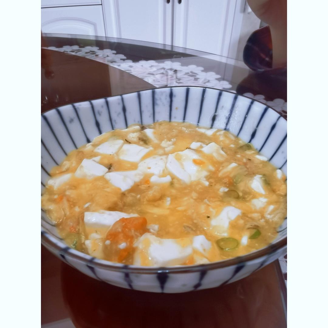 家常一口鲜-蟹黄豆腐