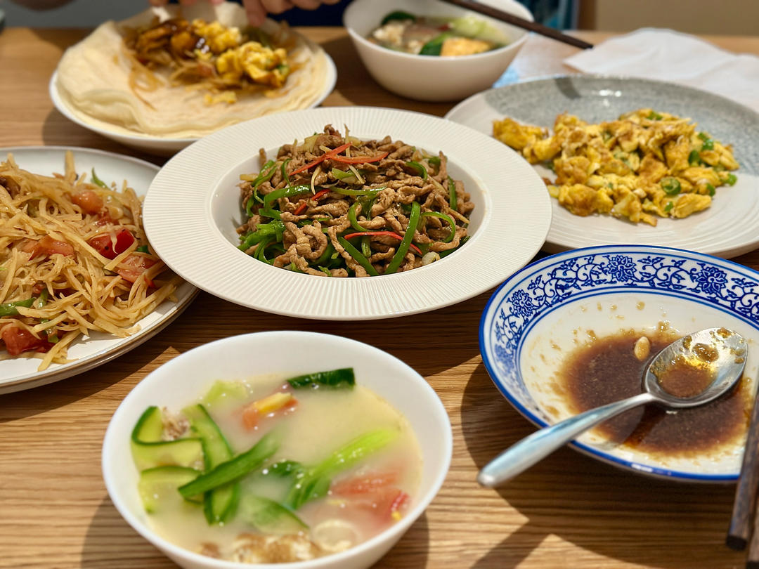 【青椒肉丝】国民下饭菜｜随便炒炒就很好吃🍚