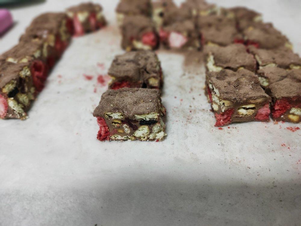 抹茶草莓雪花酥