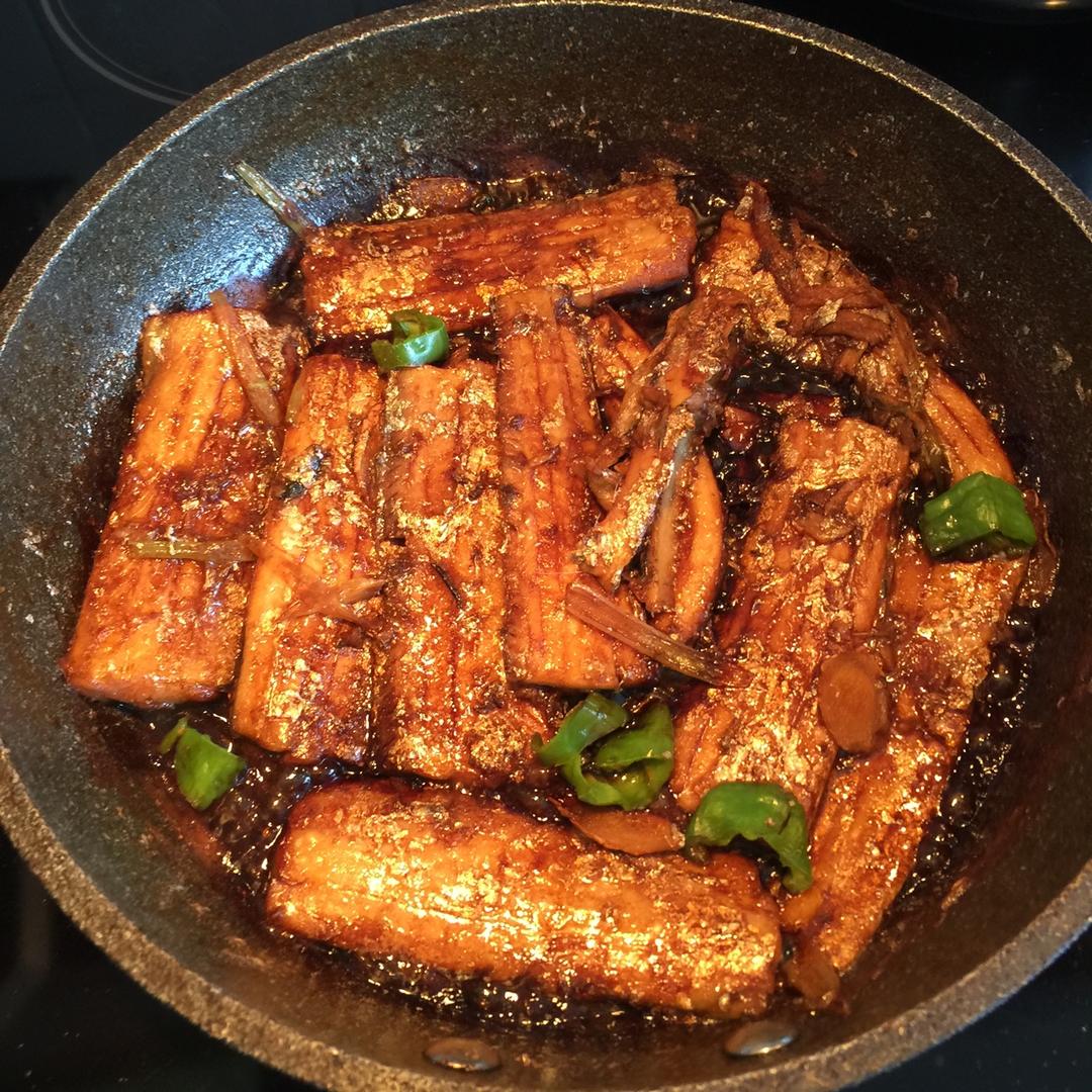 不吃豆芽菜做的红烧带鱼(少油版)