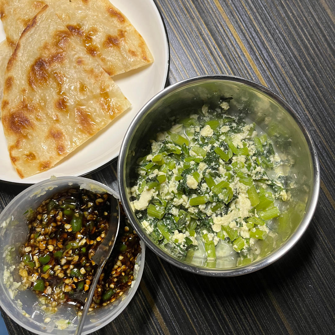 茼蒿小豆腐一五分钟美食