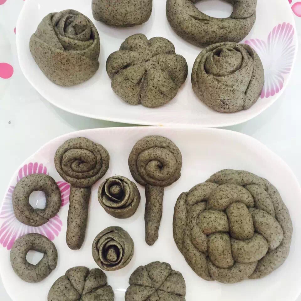 奶香黑芝麻馒头