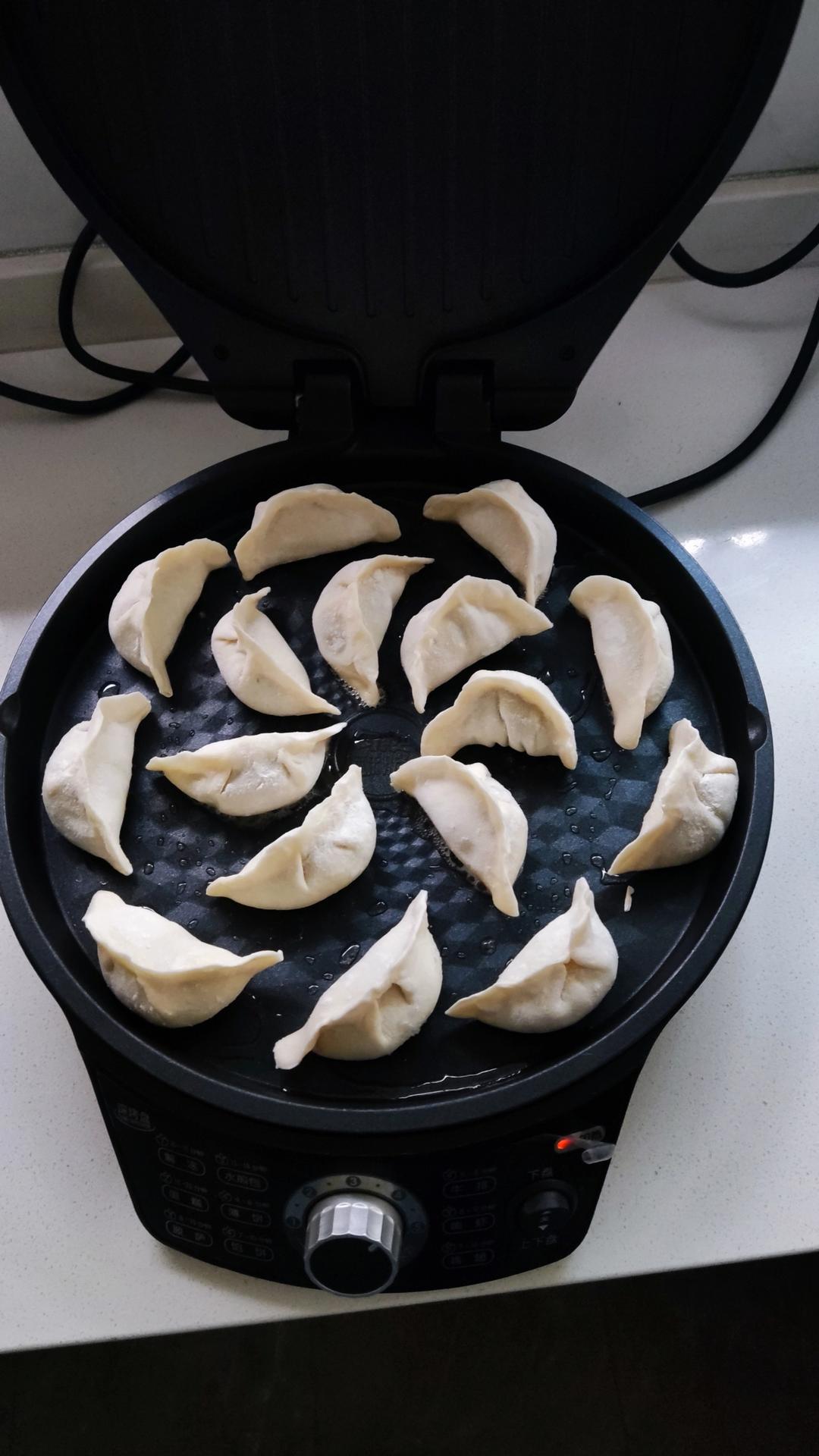 我是一份煎饺（生煎速冻饺）