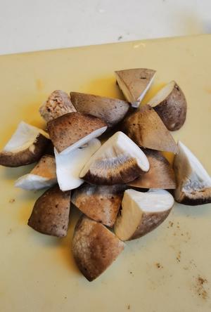 一人食的精致 蚝油双菇的做法 步骤2