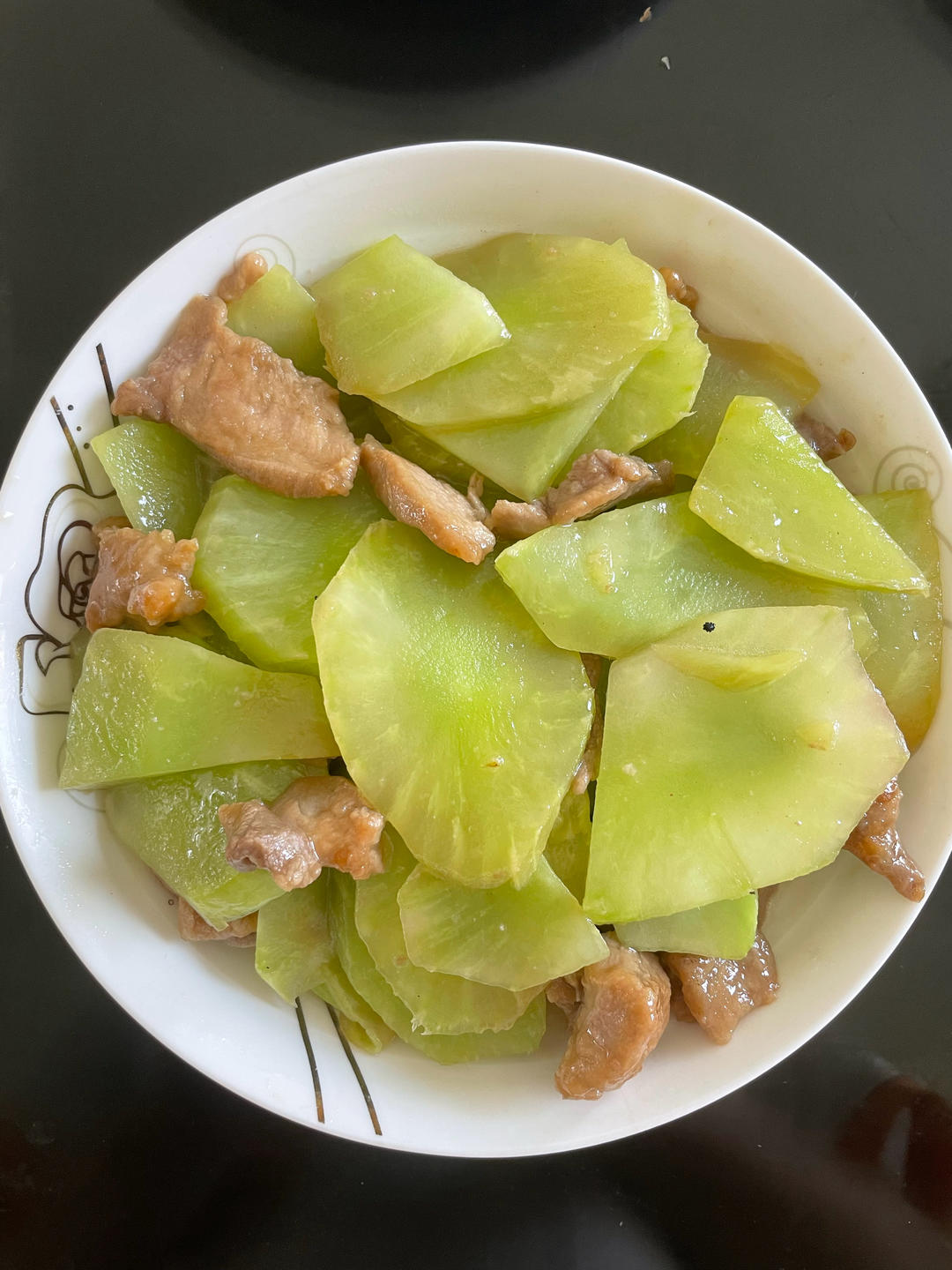 简单又好吃的莴笋炒肉