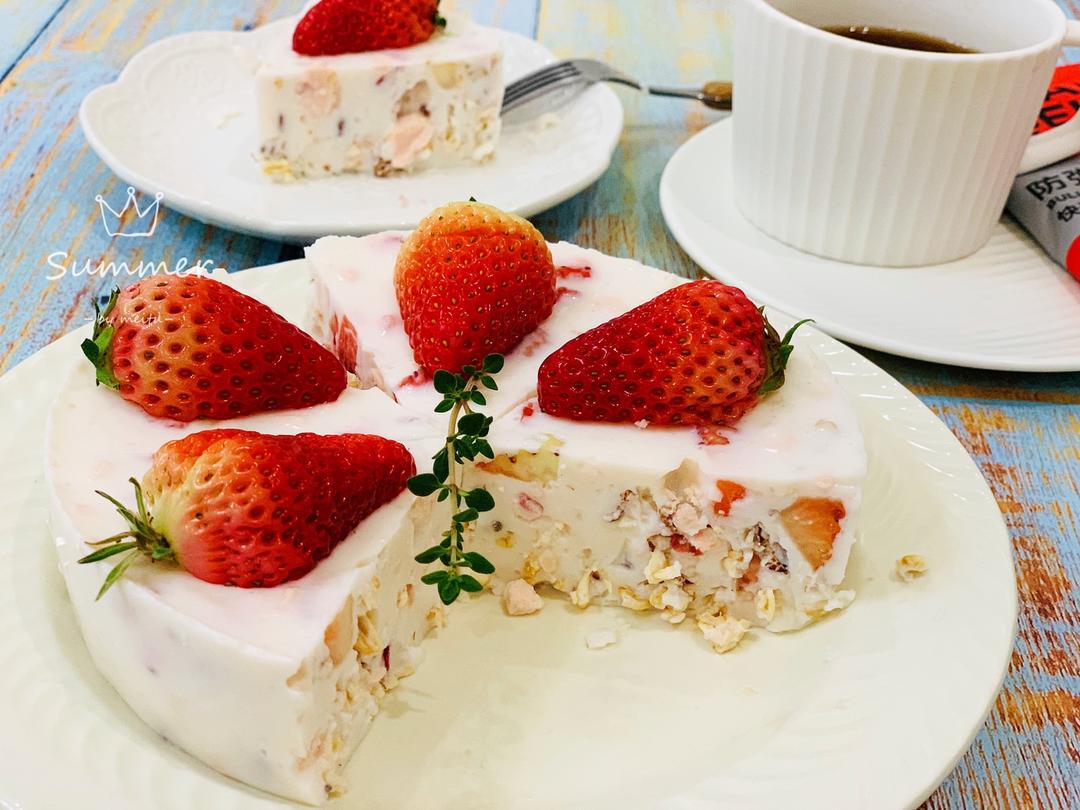 酸奶草莓慕斯的做法