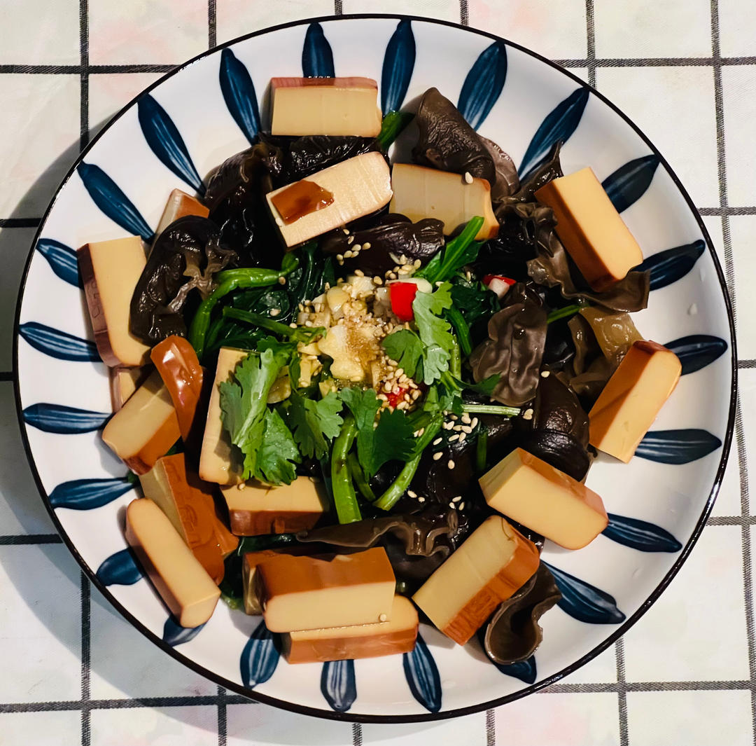 开胃爽口又营养的菠菜拌粉丝