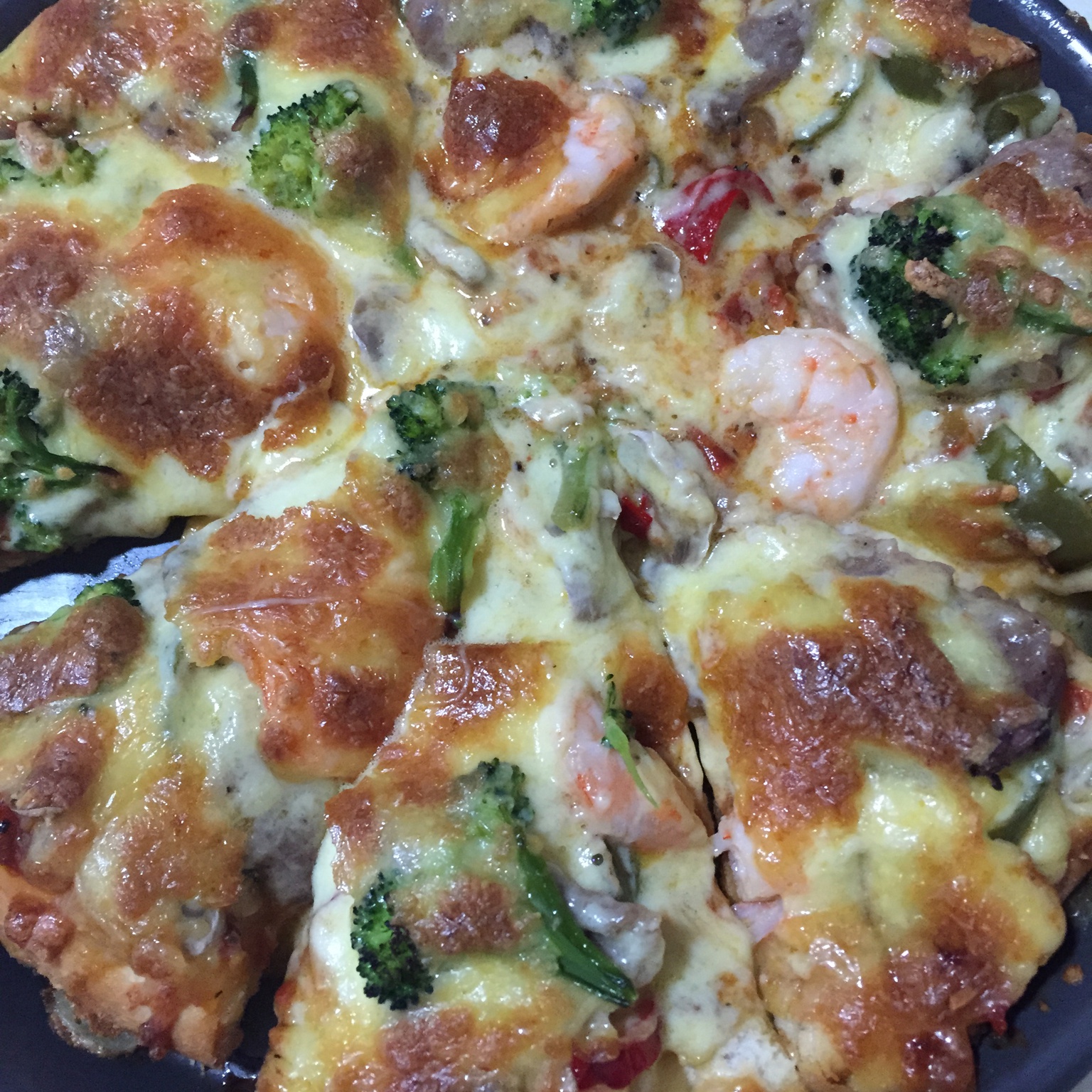 厚底鲜虾培根披萨