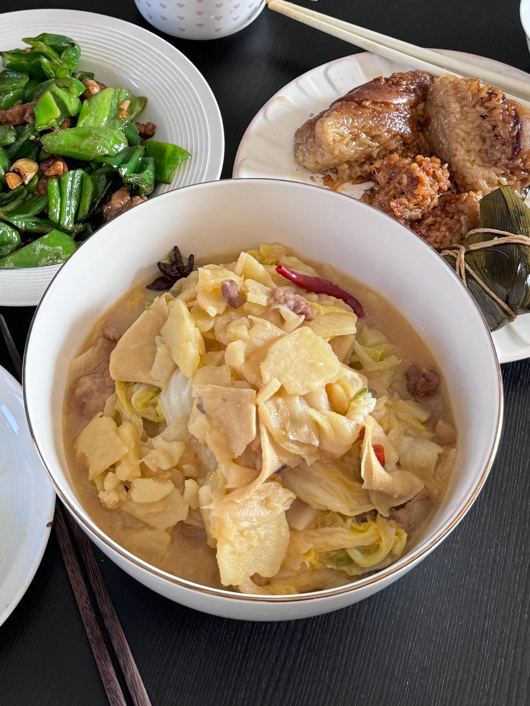 东北炖菜大白菜干豆腐土豆