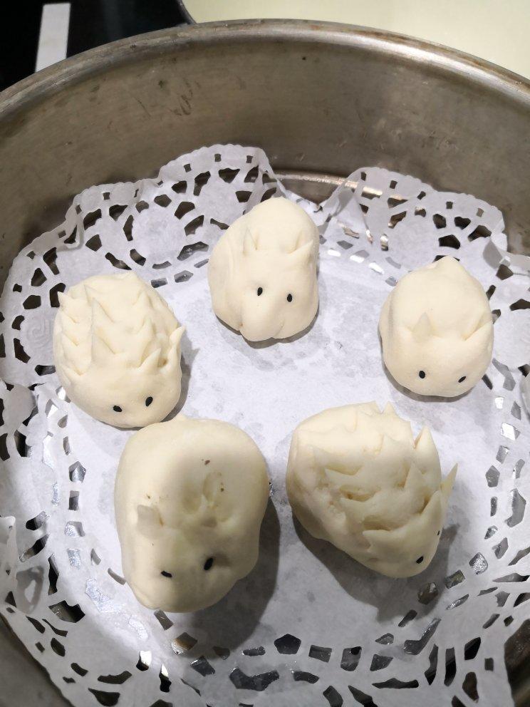 松软香甜的奶黄包，很快就可以搞定。