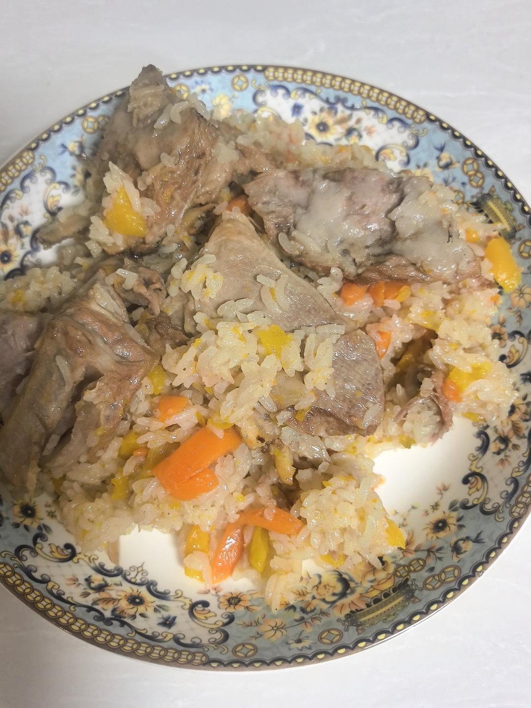 新疆羊排手抓饭