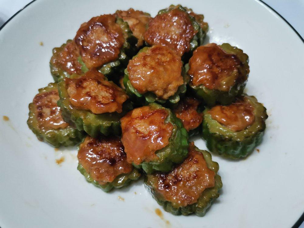 厨师长教你：“苦瓜酿肉”的家常做法，口感和味道很棒，先收藏了