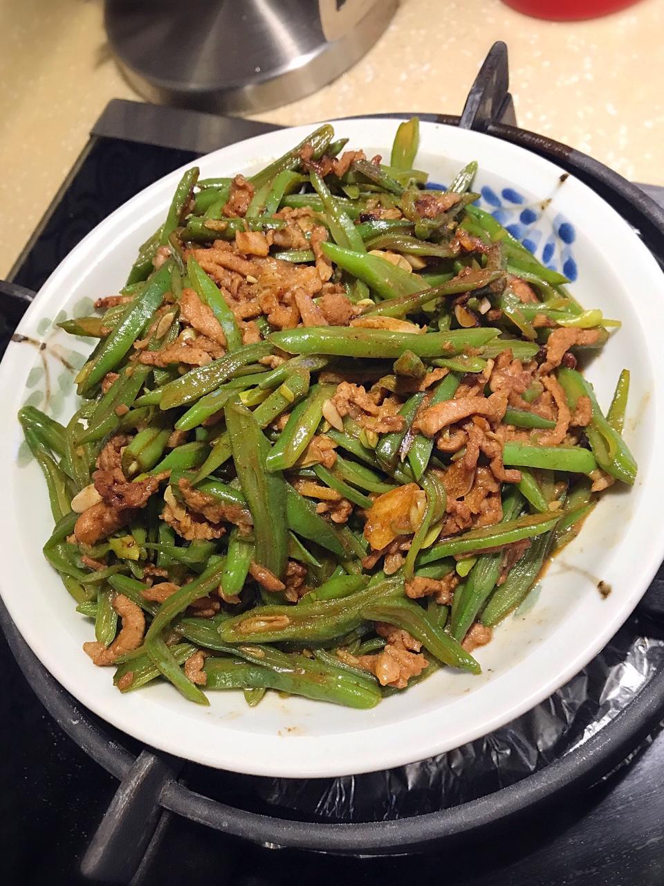 溪潍iris做的芸豆丝炒肉