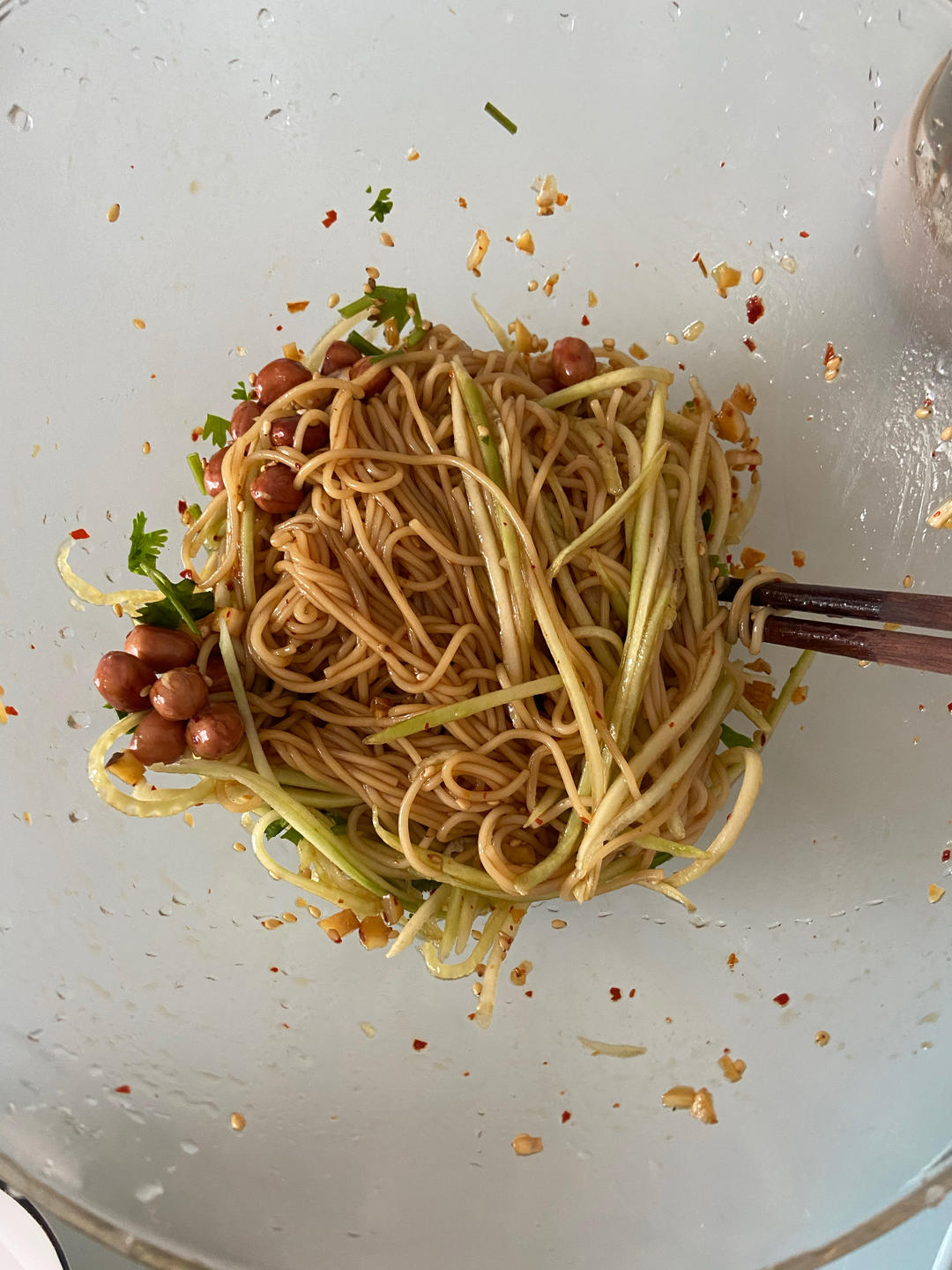 酸辣爽口的凉拌面！保证吃一次就上瘾