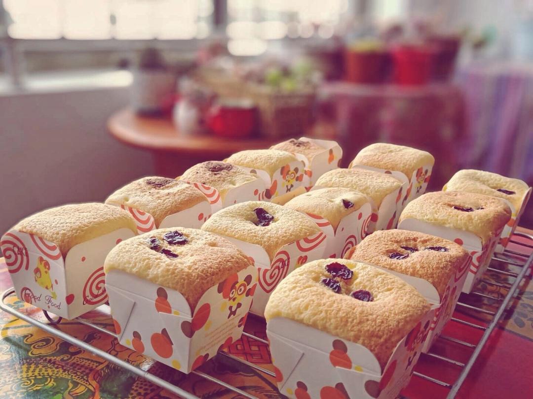 不塌不凹的纸杯戚风蛋糕