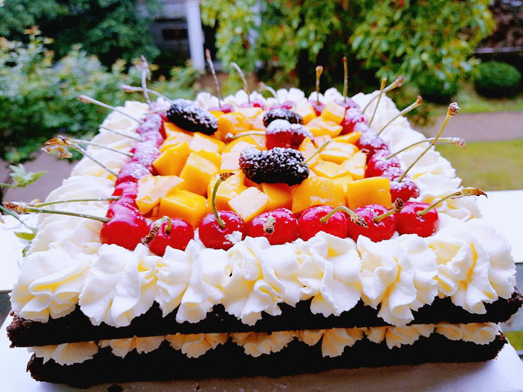 可可方形装饰蛋糕