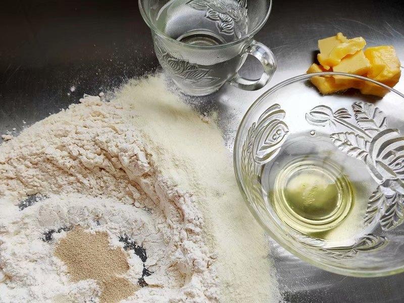 纯奶手撕吐司的做法 步骤1