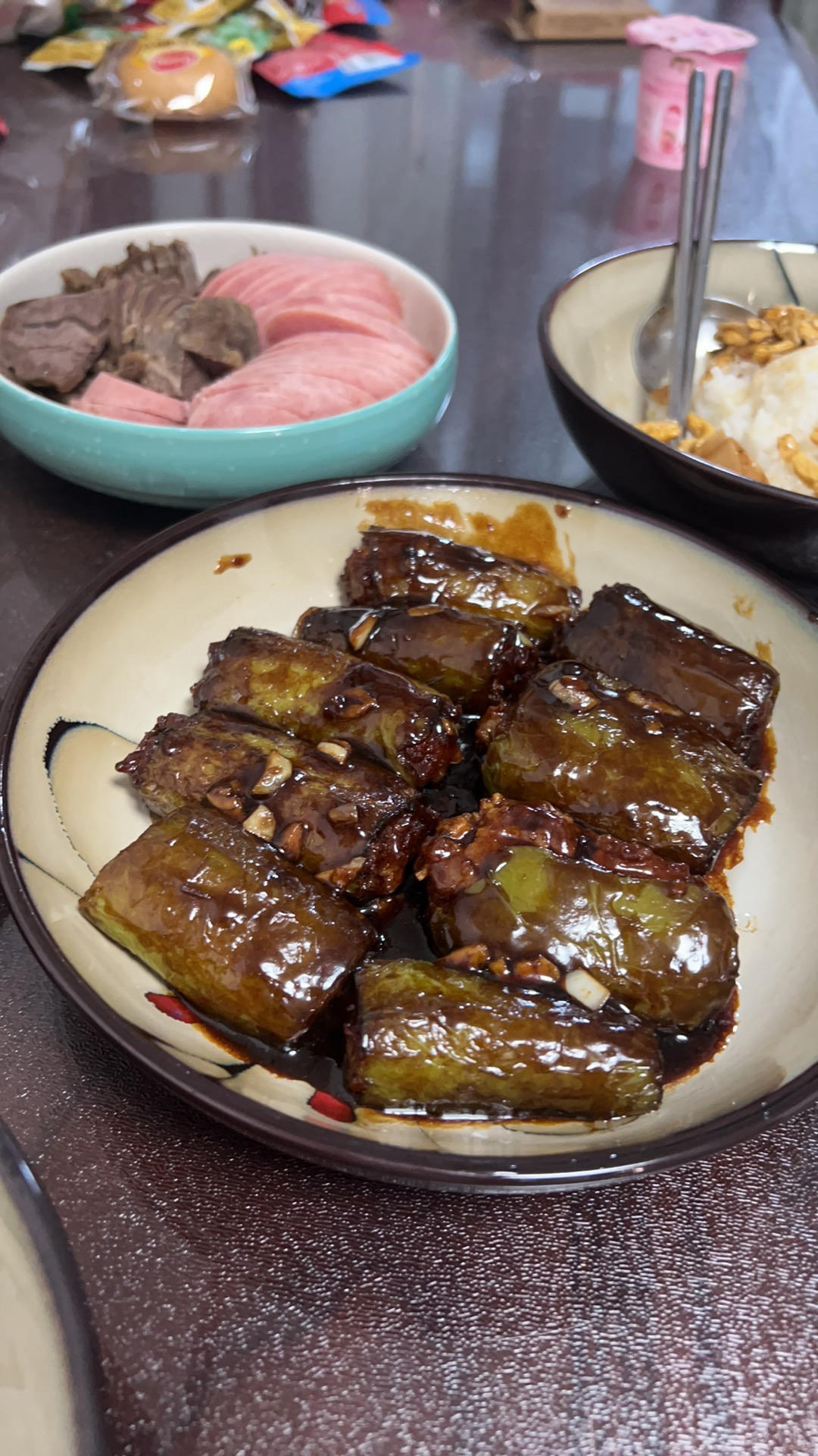下饭菜“青椒酿肉”，香糯多汁鲜嫩下饭