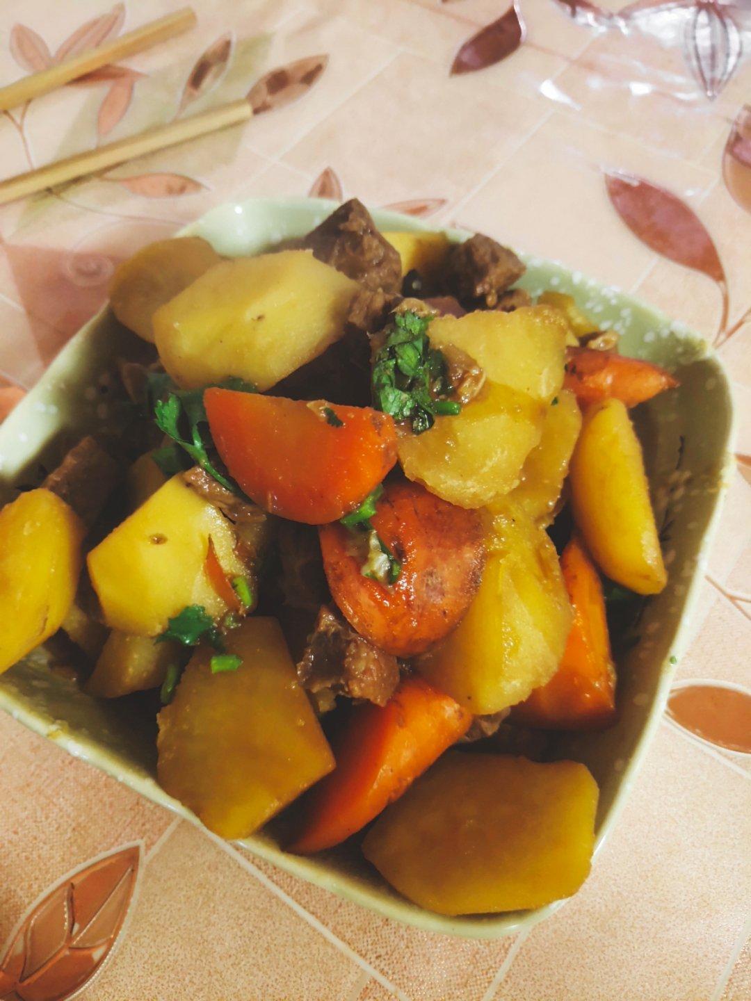 牛肉炖土豆