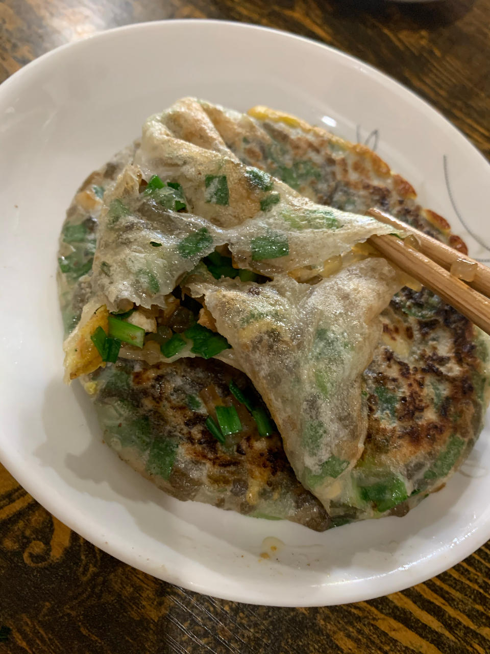 不用揉面不用擀皮，薄如蝉翼柔软韭菜盒子