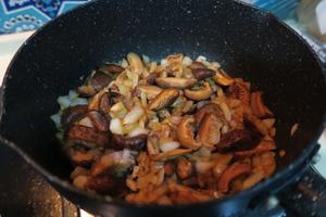 我的素食周菜谱：香菇洋葱油饭的做法 步骤4