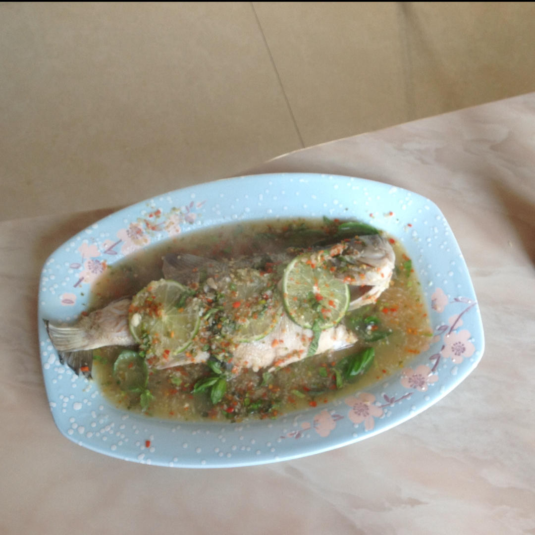 泰式青柠檬蒸鱼