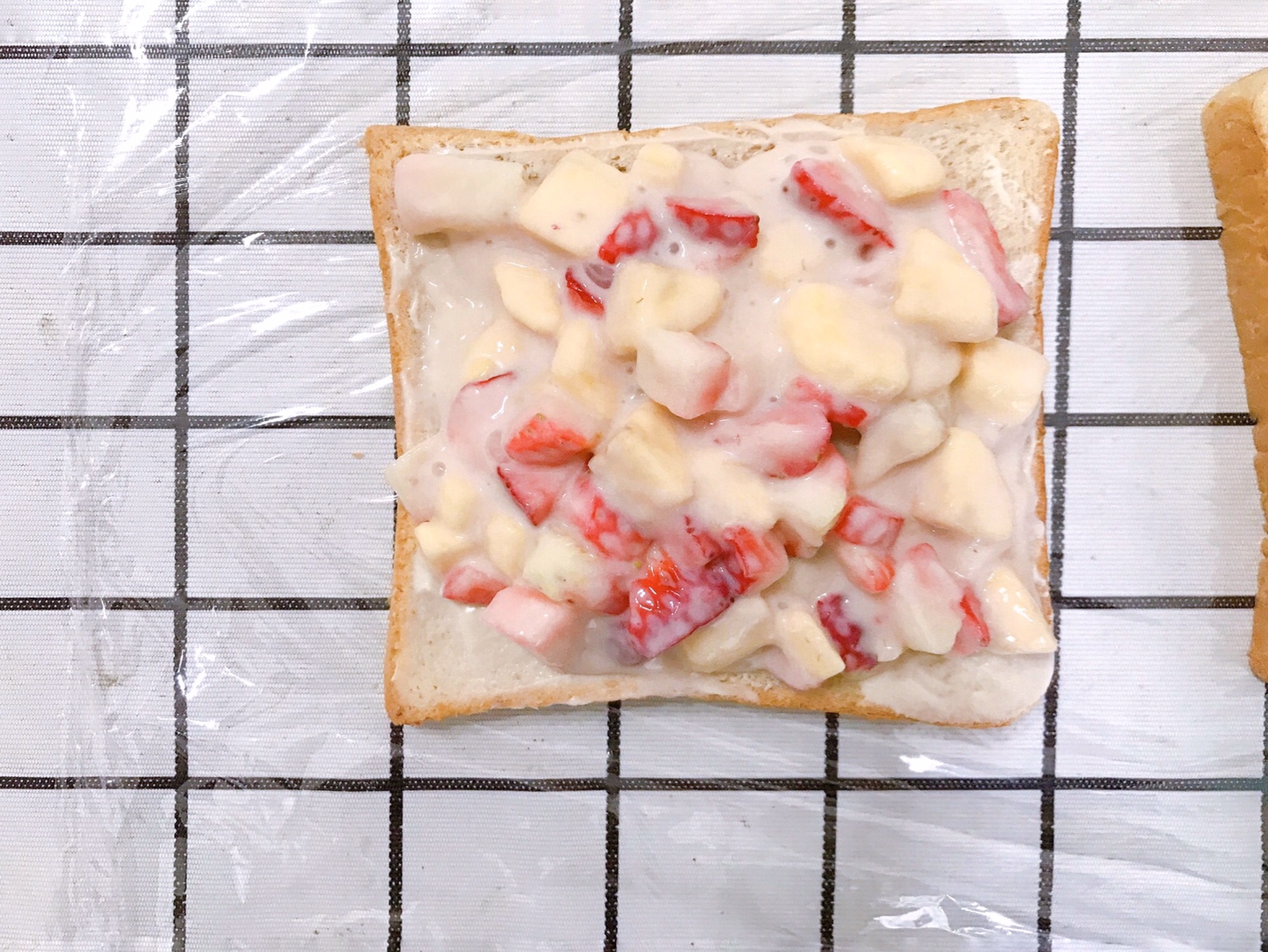 🥪『颜值超高快手减肥餐』🍓酸奶草莓三明治的做法 步骤6
