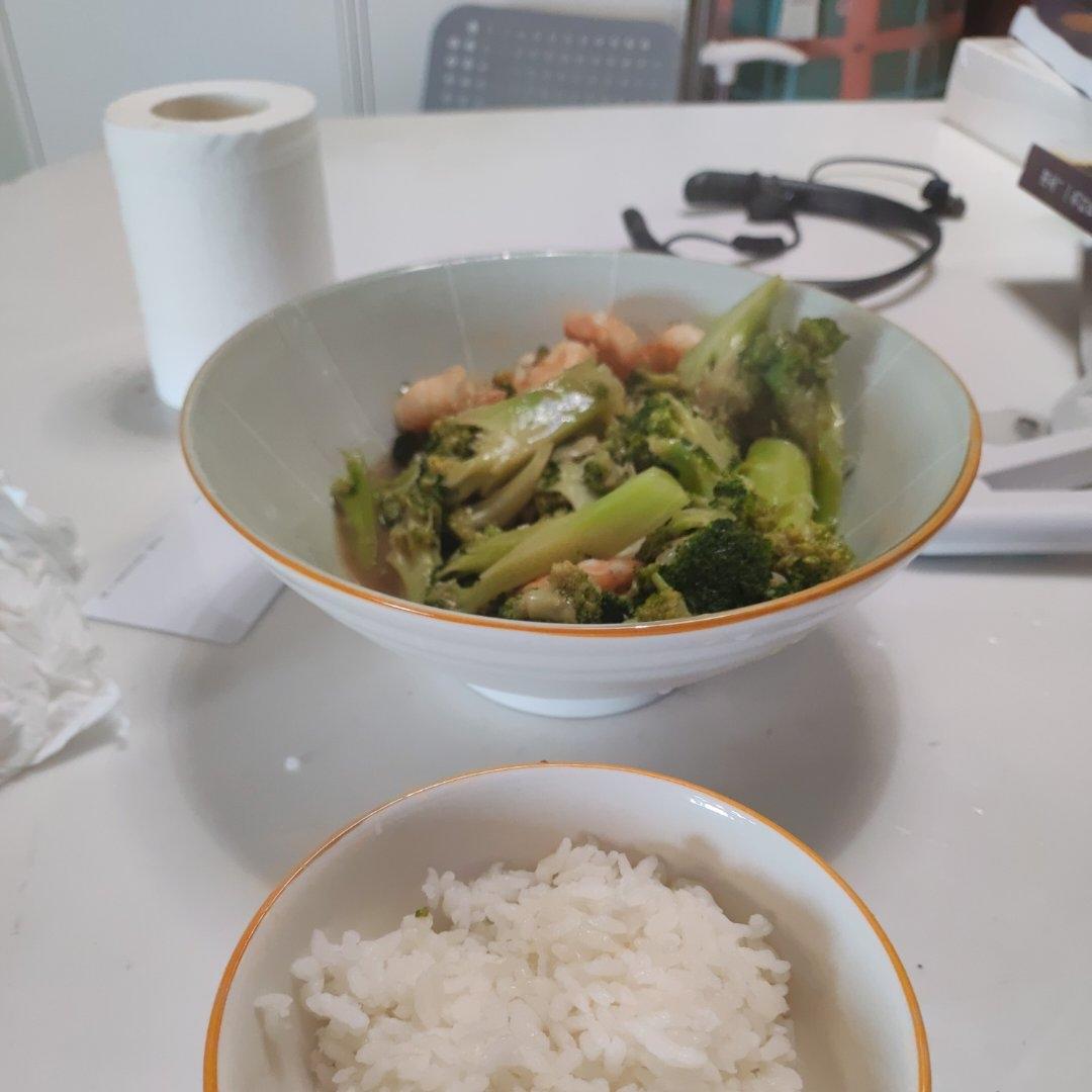 挑战100道家常菜｜半荤｜西兰花炒虾仁