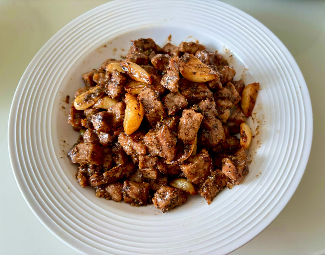 黑蒜子牛肉粒