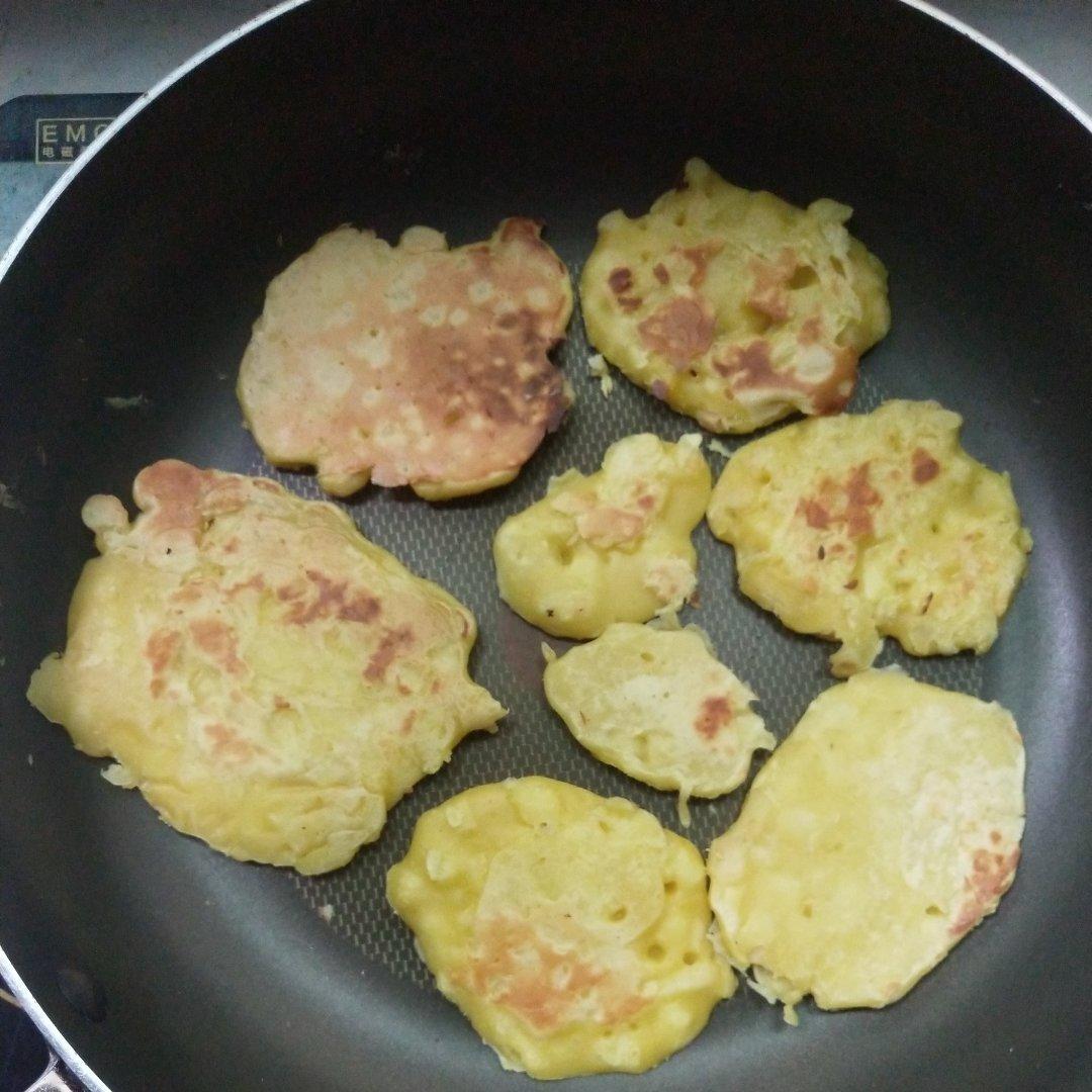 苹果松饼（一岁以上宝宝食用）