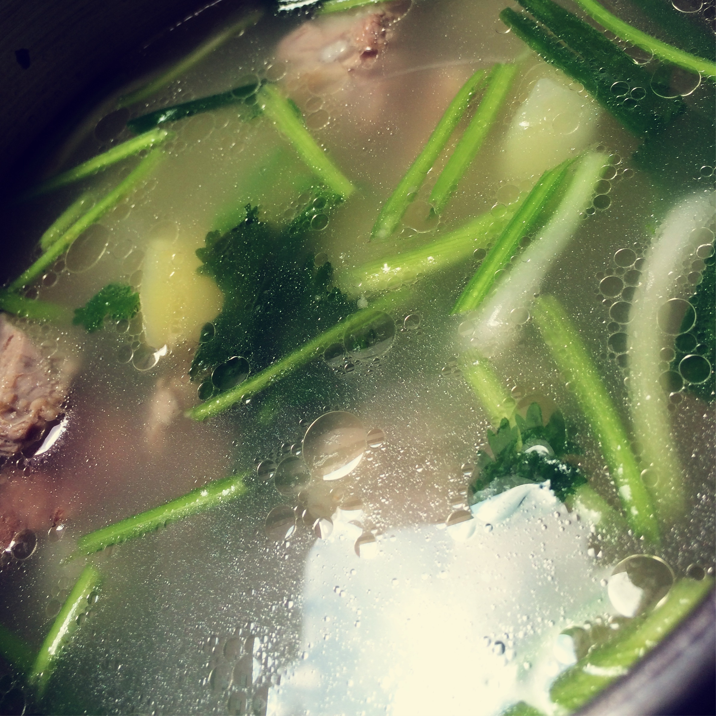 番茄土豆玉米排骨汤