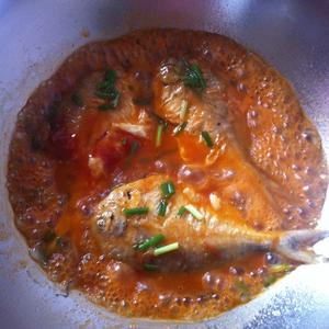 茄汁鲳鱼的做法 步骤5