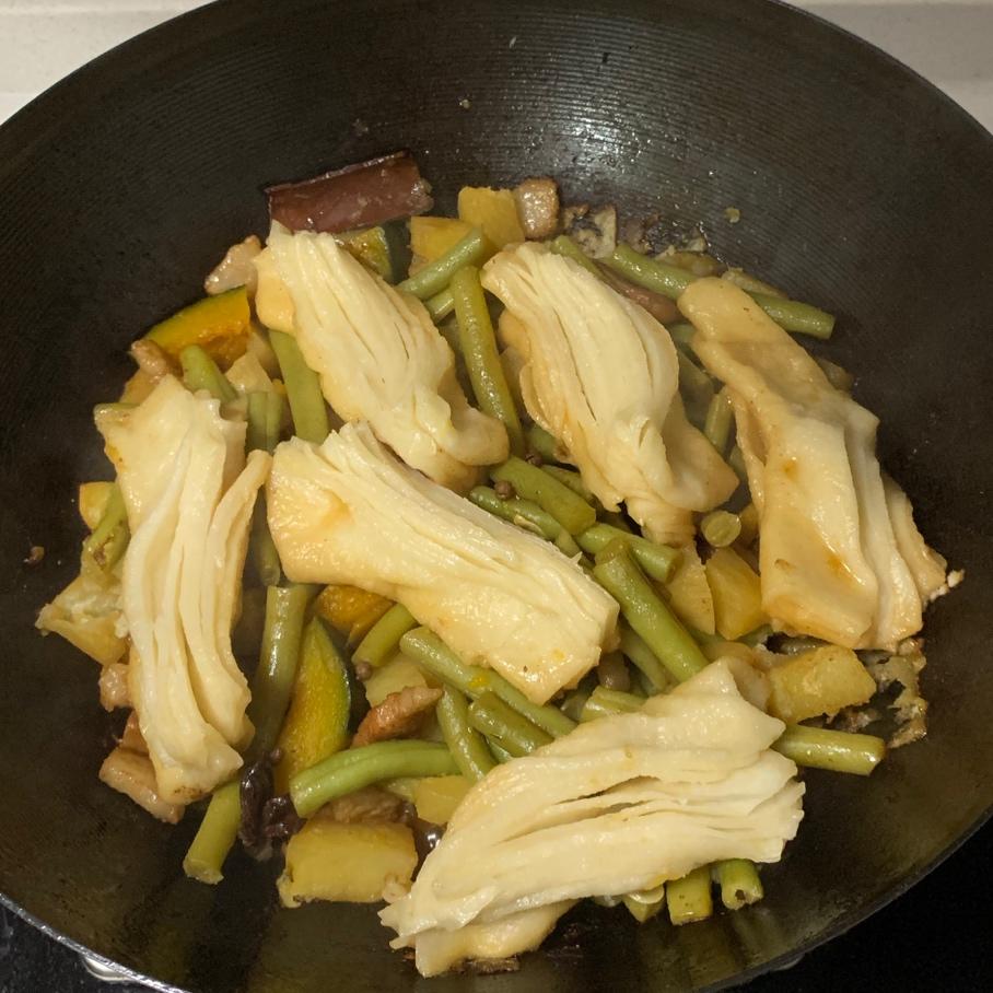 农家一锅鲜贴卷子-一锅炖，饭菜一体