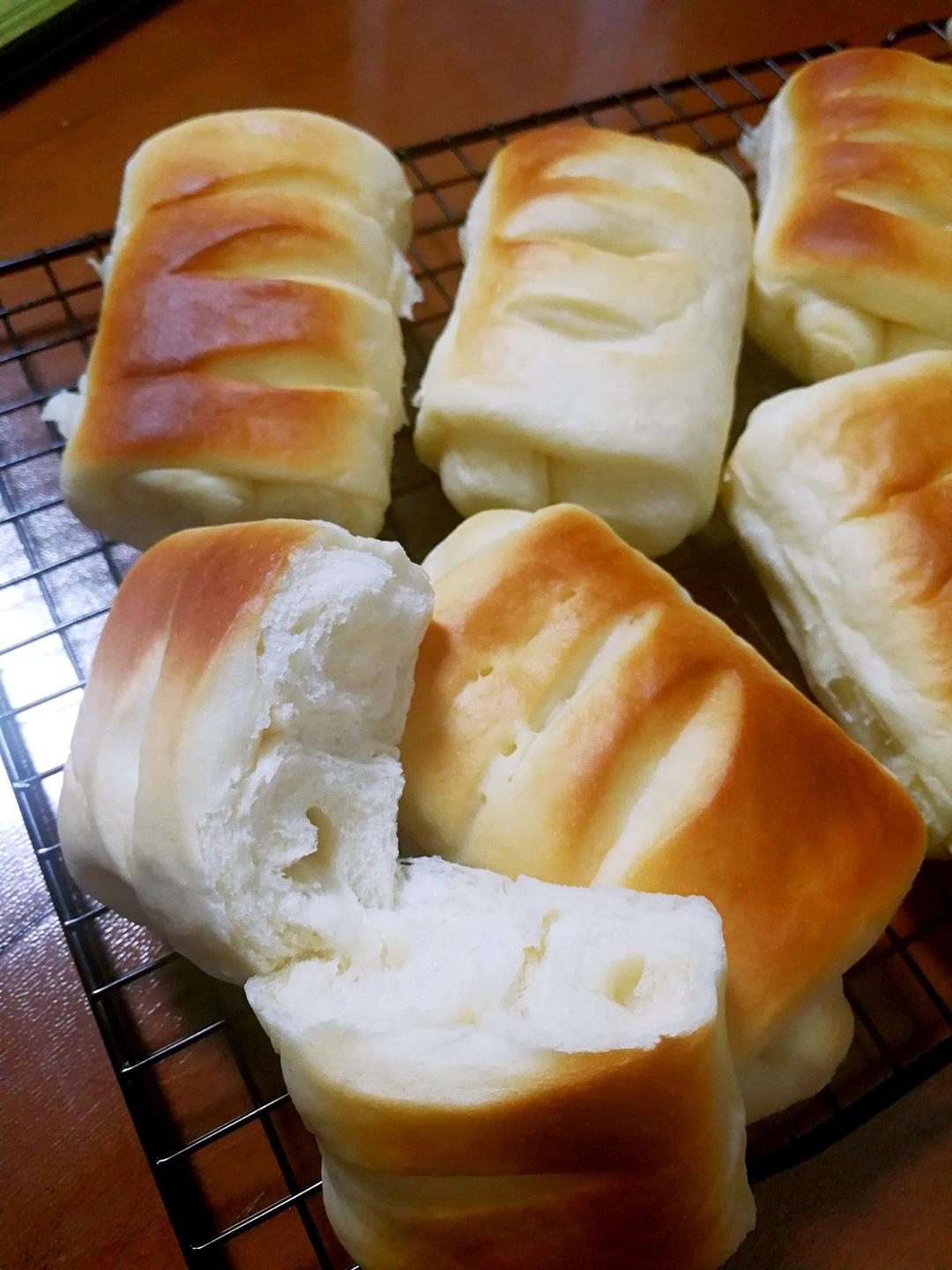 软到不知所措的牛奶卷