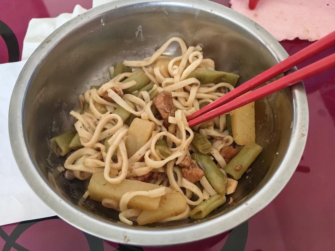 豆角焖面