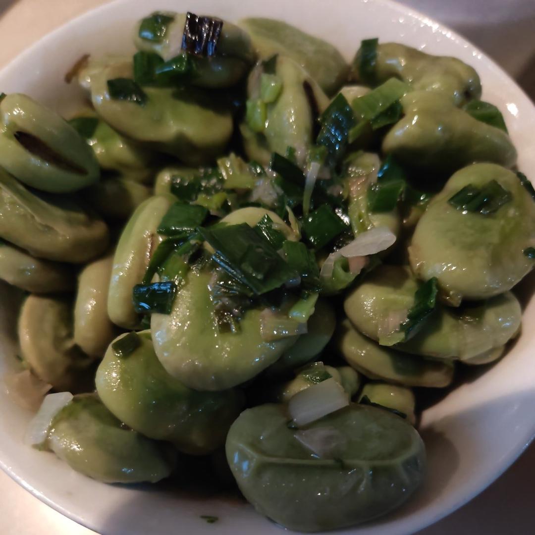 无比鲜美的葱油蚕豆