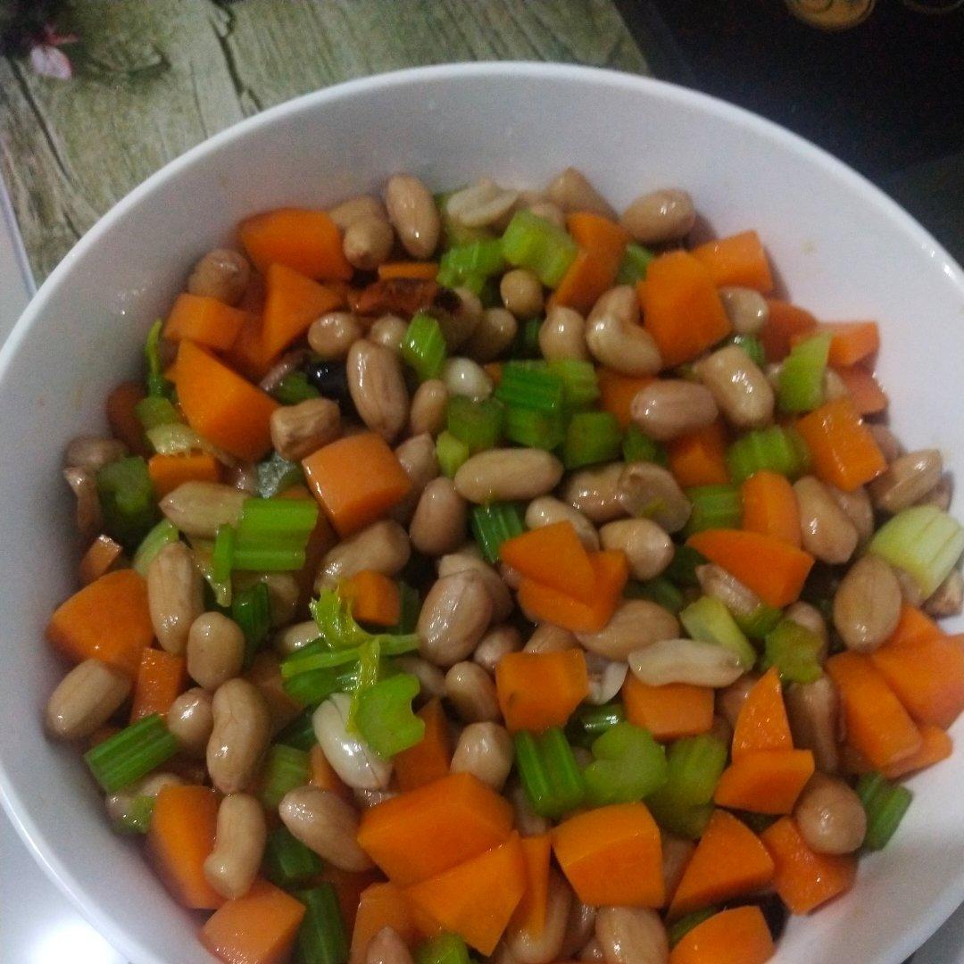 凉拌芹菜花生米胡萝卜