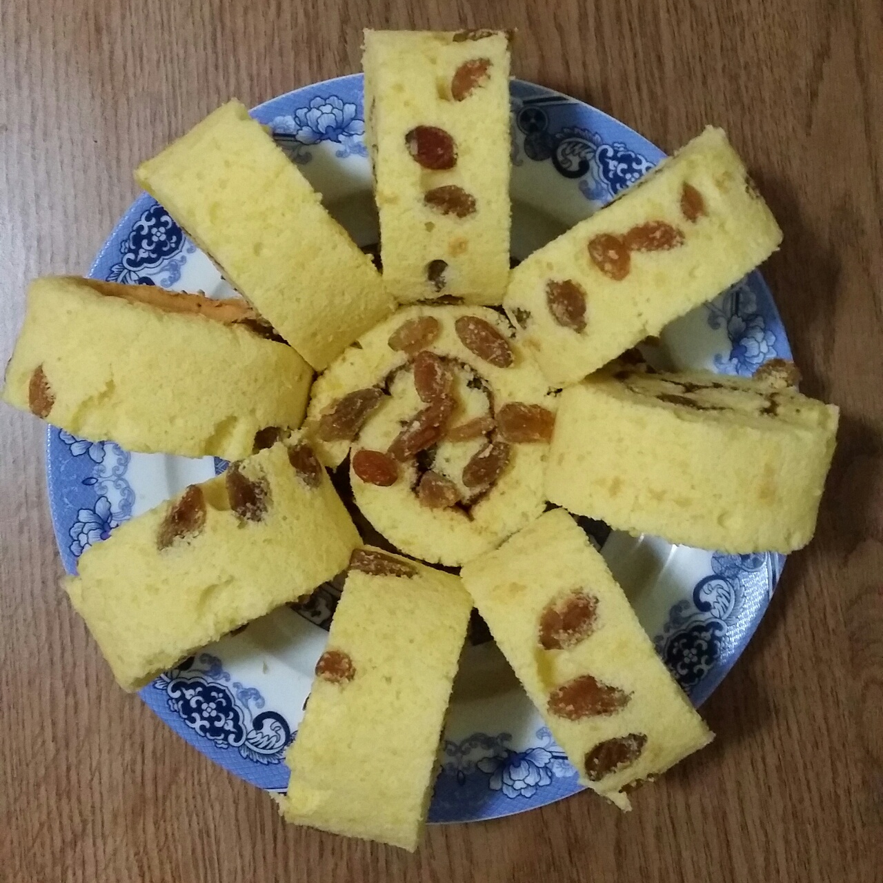 葡萄干蛋糕卷