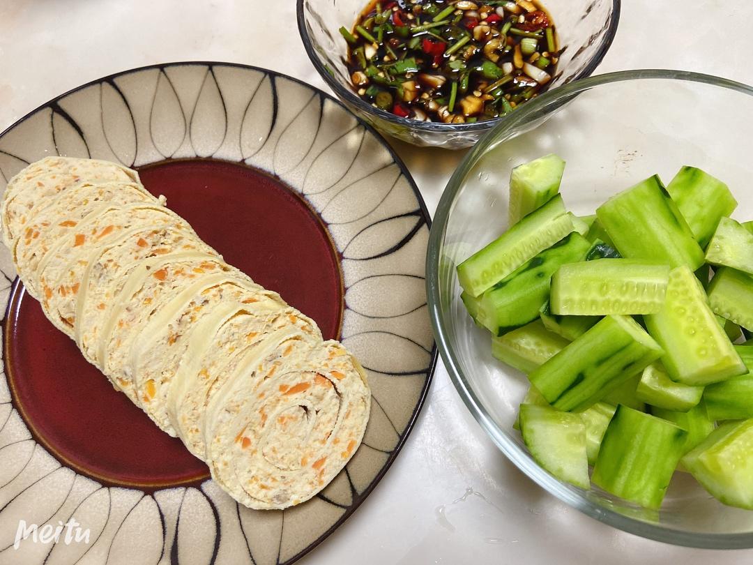 减脂版花式鸡胸肉做法告别水煮鲜美多汁-鸡胸肉豆腐卷
