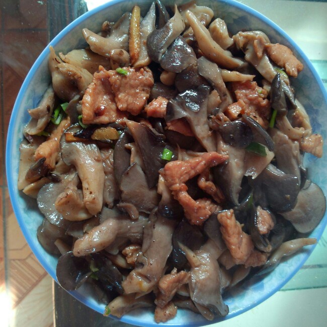 蘑菇炒肉丝