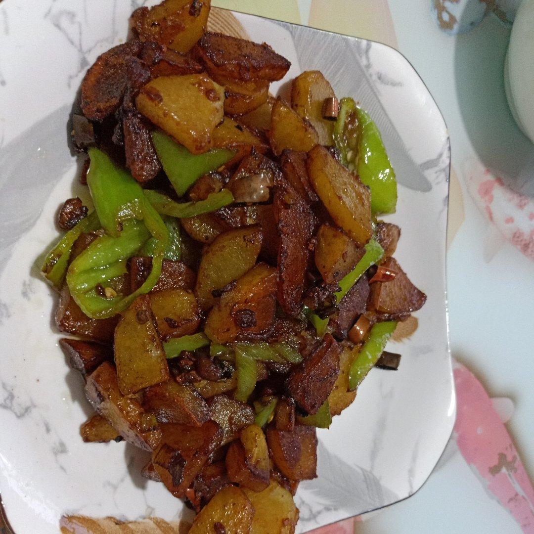 青椒土豆，素菜也可以香香的
